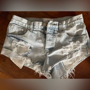 One Teaspoon Bandits , distressed Jean shorts. Size 24, light denim.